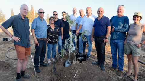 טקס הנחת אבן הפינה לפרויקט אגרו וולטאי משותף דוראל וקיבוץ רבדים. קרדיט חגי יחזקאל Lensy Photography.