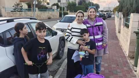 חלוקת תיקי רפואת חירום (5).jpeg